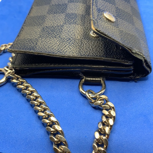 Louis Vuitton Long Portefeuille Accordion Damier Graphite 7.5"L x 3.9"W x 0.8"H - Picture 7 of 12